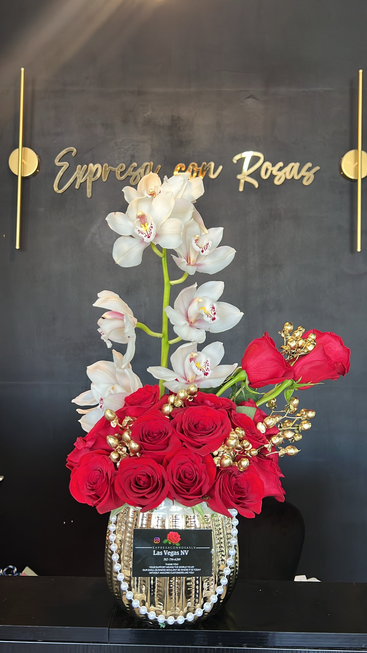 Glamour arrangement